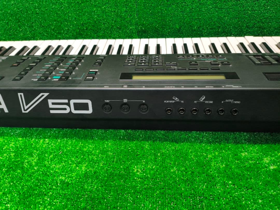 Yamaha Analog Synthesizer V50