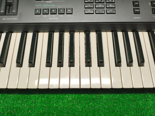 Yamaha Analog Synthesizer V50