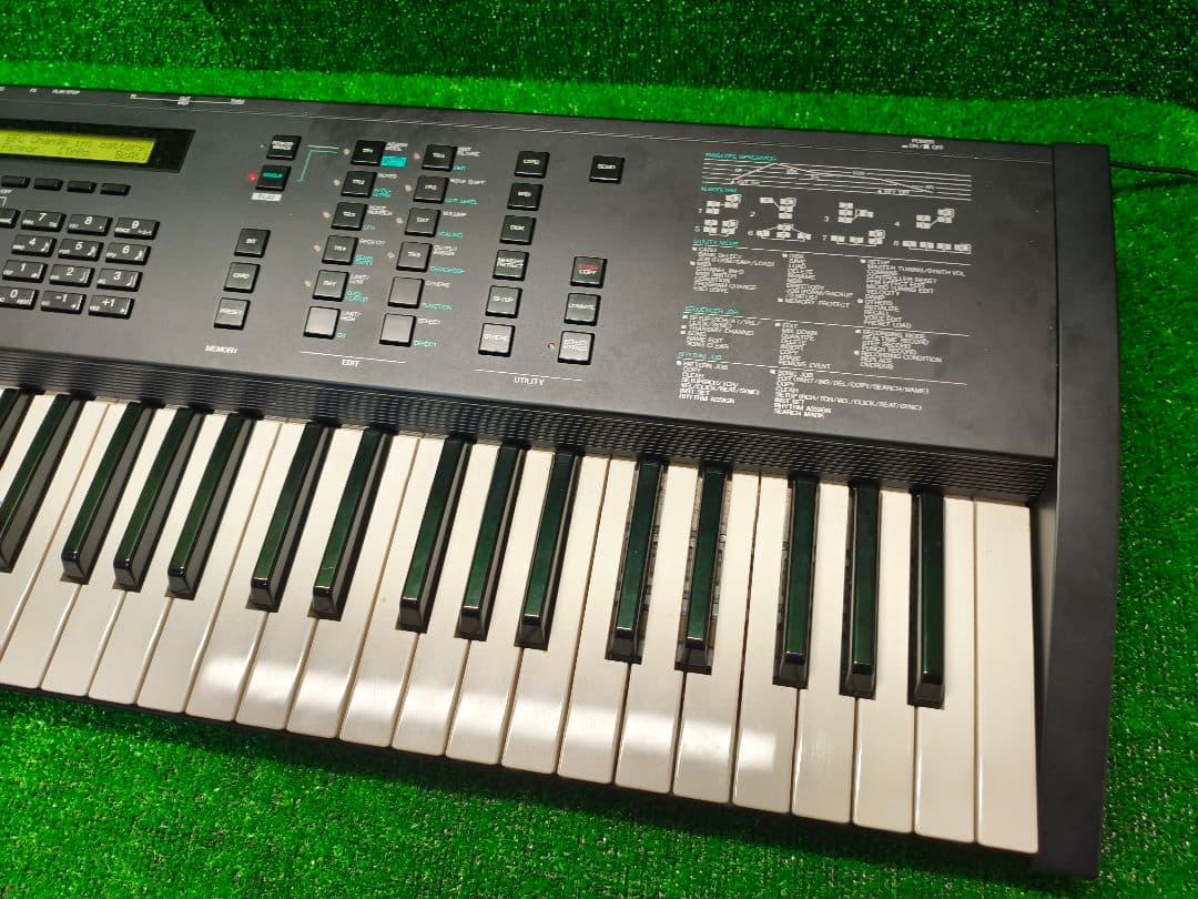 Yamaha Analog Synthesizer V50