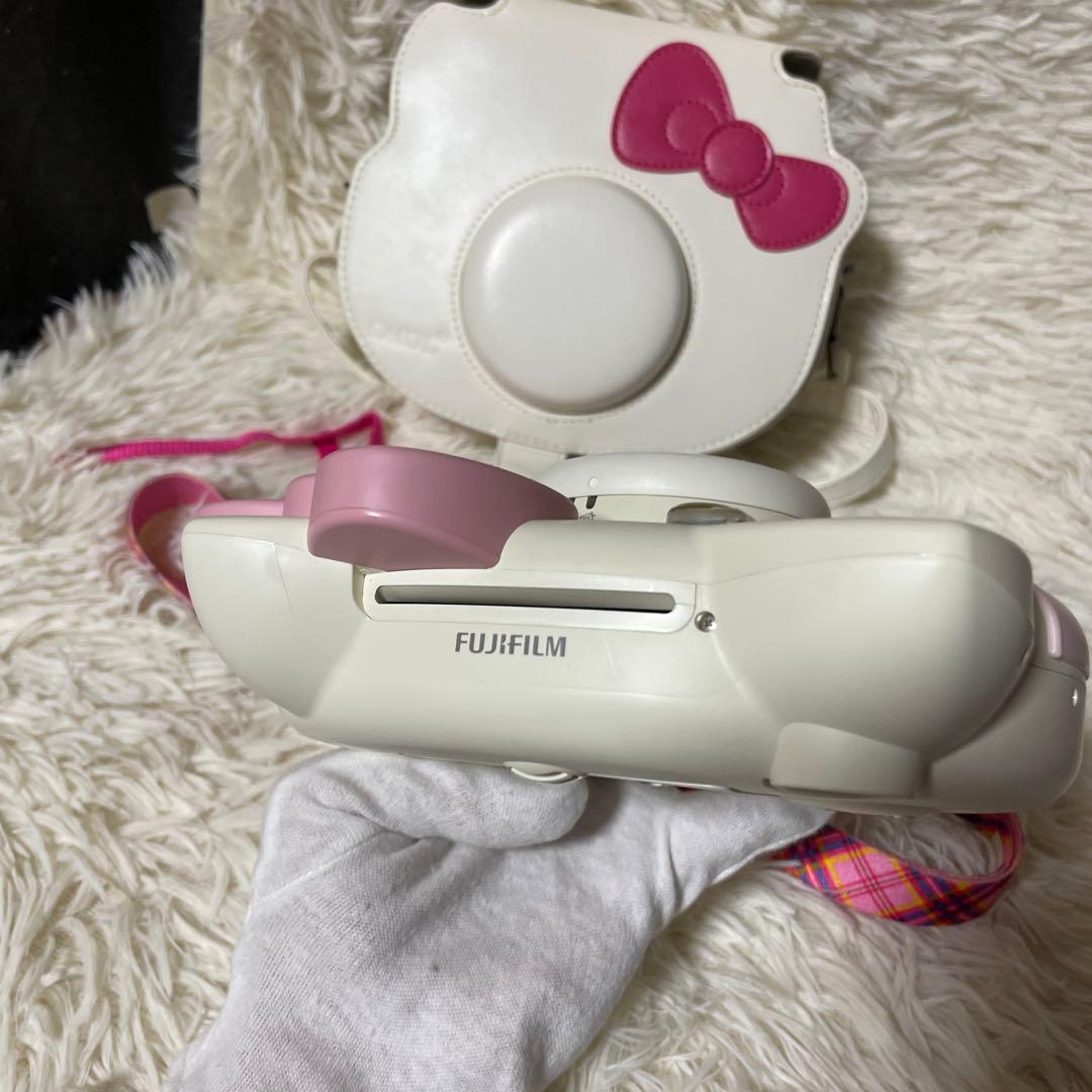 Hello Kitty Instant Cameras Fujifilm