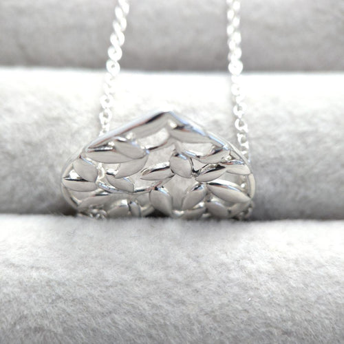 Tiffany Necklace Co.