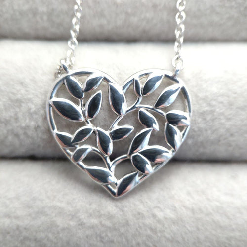 Tiffany Necklace Co.