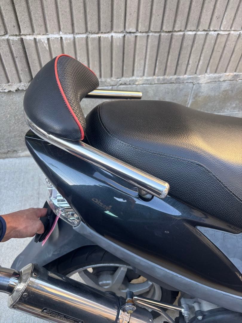 Sissy Bars Backrests V125G Dcr