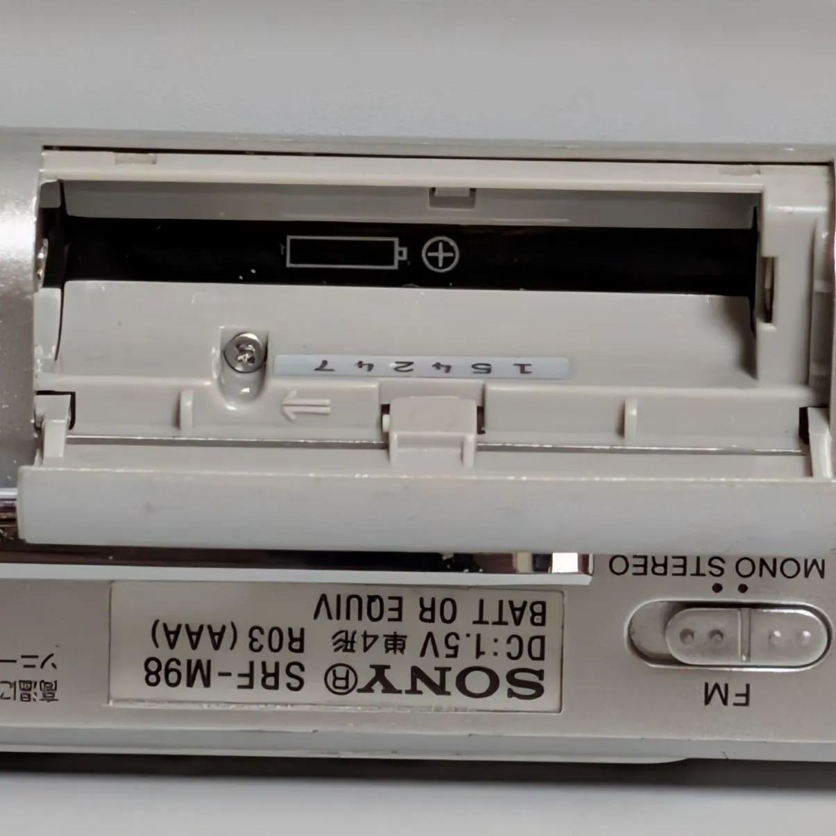 Sony Radio And Boombox Srf-M98 2 Fm /Am Pll Cf-R46