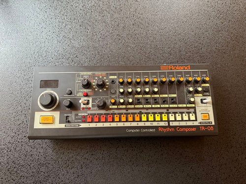 Roland Rhythm Machines Tr-08 Composer 808