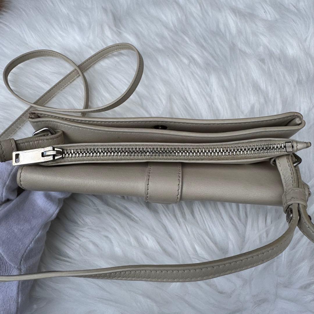 Saint Laurent Shoulder Bags