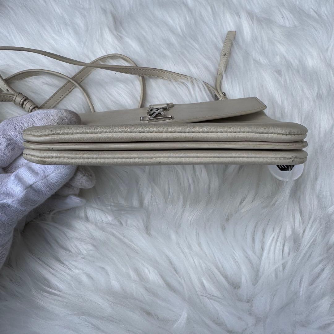 Saint Laurent Shoulder Bags