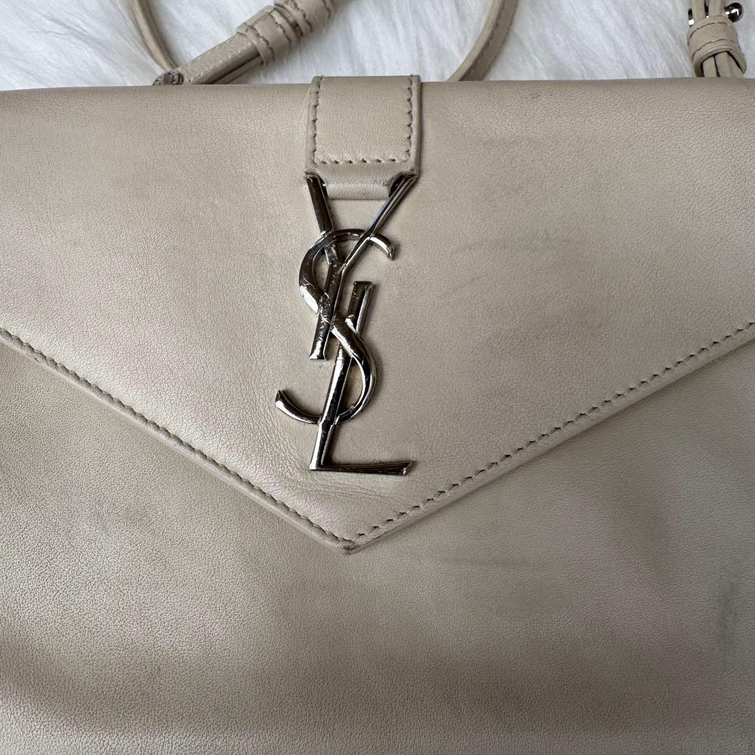 Saint Laurent Shoulder Bags