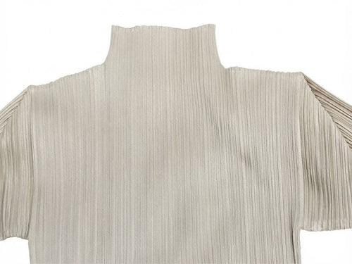 Issey Miyake Long-Sleeve 38
