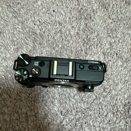 Pentax Mirrorless Interchangeable Lens Cameras Q 01 02