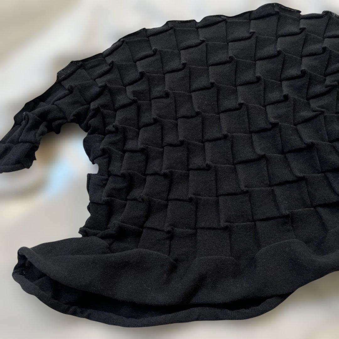 Issey Miyake Half-Sleeve Three-Quarter-Sleeve Miyake2022
