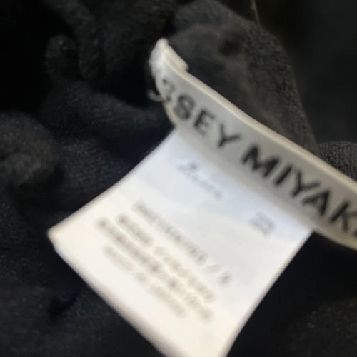 Issey Miyake Half-Sleeve Three-Quarter-Sleeve Miyake2022