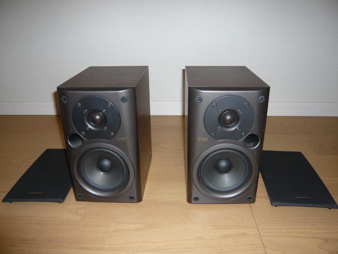 Onkyo Speakers D-032A