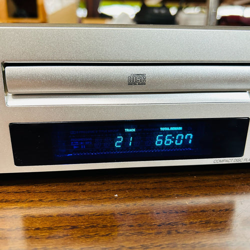 Onkyo Cd Sacd Player Intec205 C-705Fx2(S)