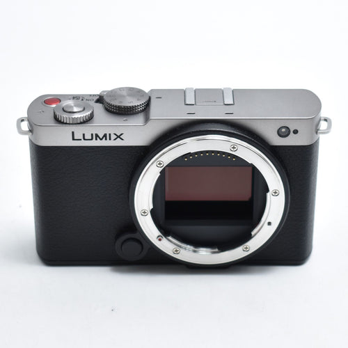 Mirrorless Interchangeable Lips B#12081 (Panasonic) S9K-S Dc-S9K-S