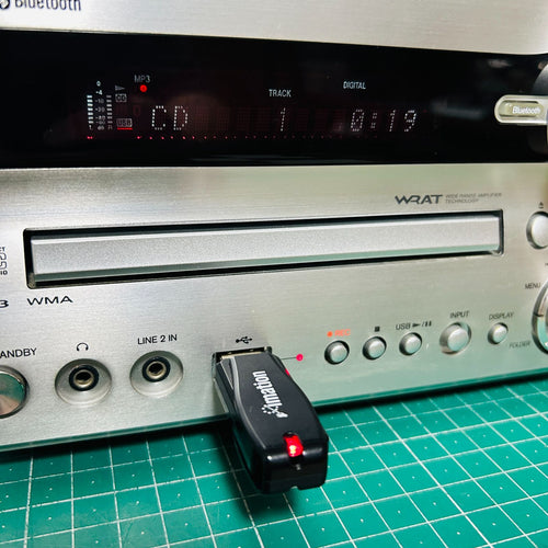 Onkyo Mini -Component Cd/Usb/Sd Nfr-9(S)