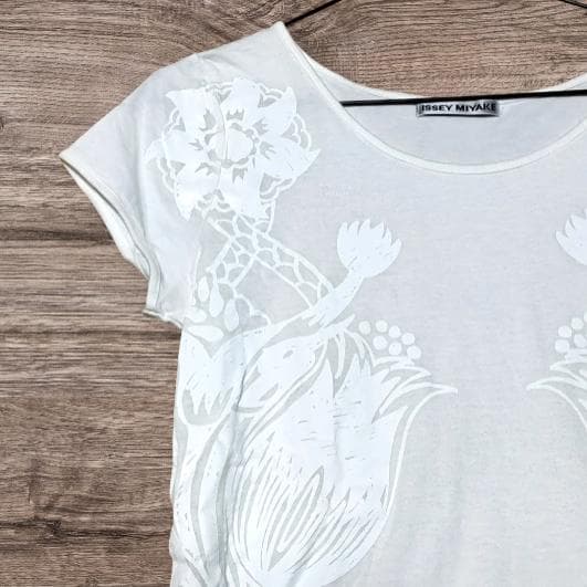 Issey Miyake Short-Sleeve T