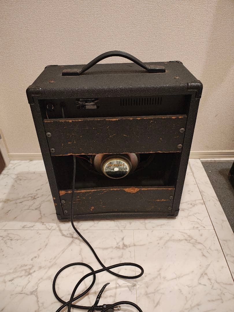 Roland Base Amplifier Spirit Bass 30