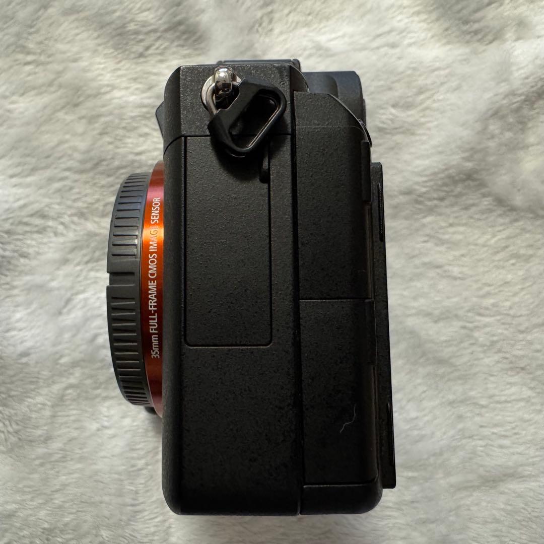Sony Mirrorless Interchangeable Lens Cameras 7Riii