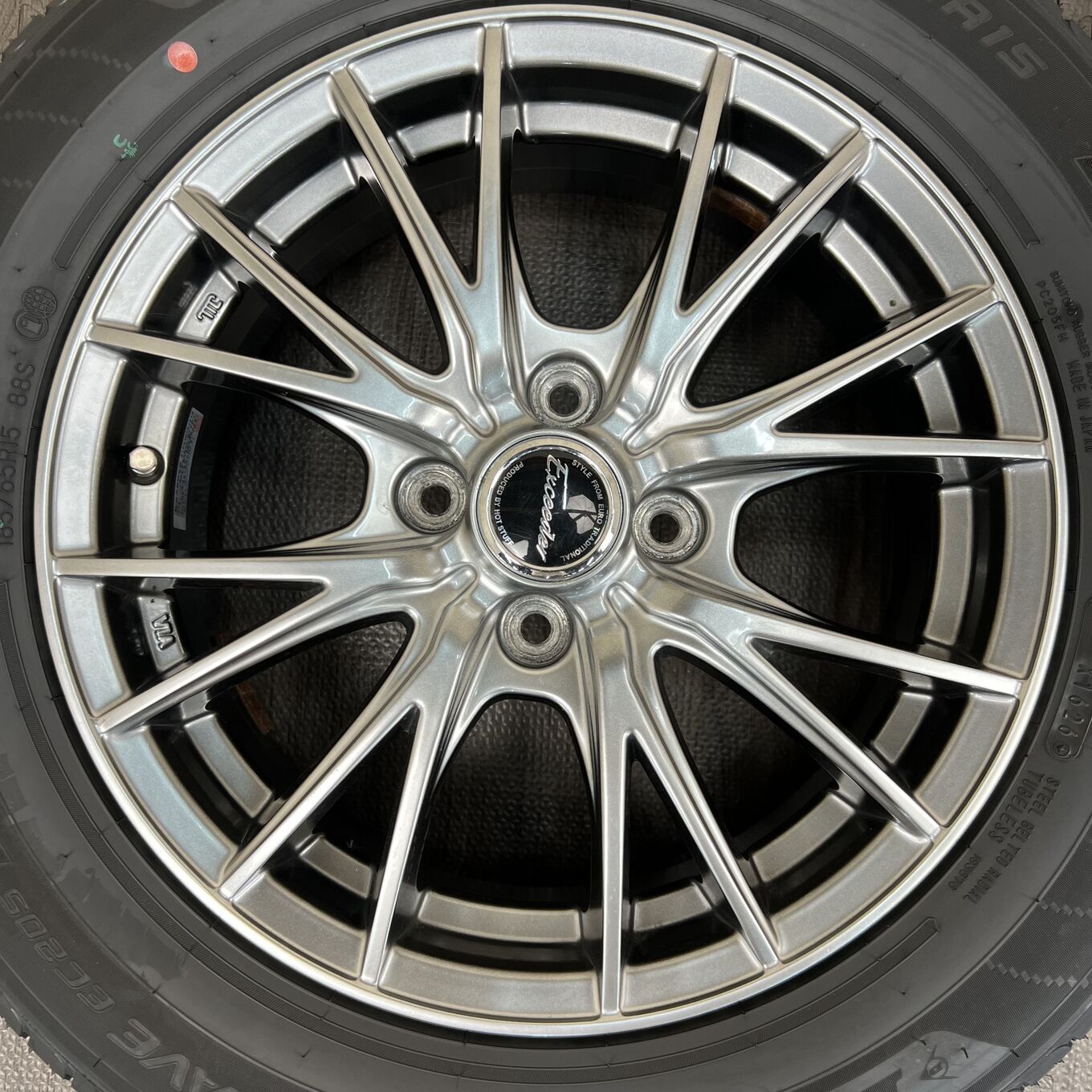Hot Stuff 15 Inches Exceeder 4X100 #168D40426
