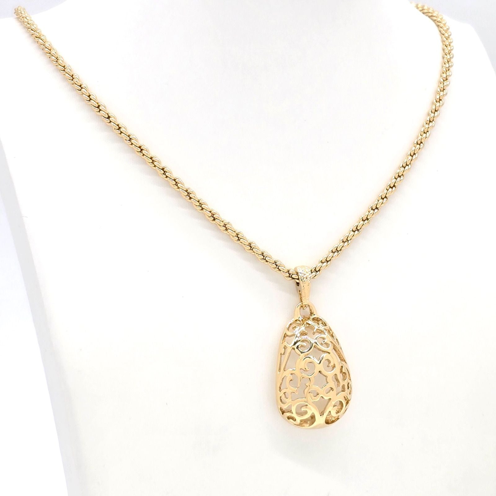 Yves Saint Laurent Necklace 54