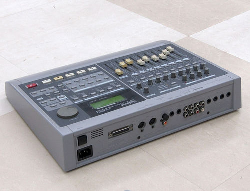 Roland Multi -Track Recorder Vs-880 V-Xpande Mtr