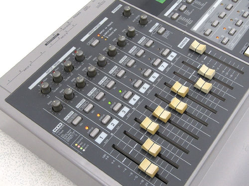 Roland Multi -Track Recorder Vs-880 V-Xpande Mtr
