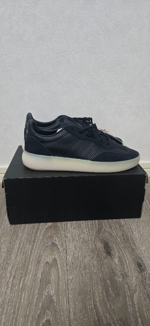 Adidas Sneakers V2 U(Barreda Decode U