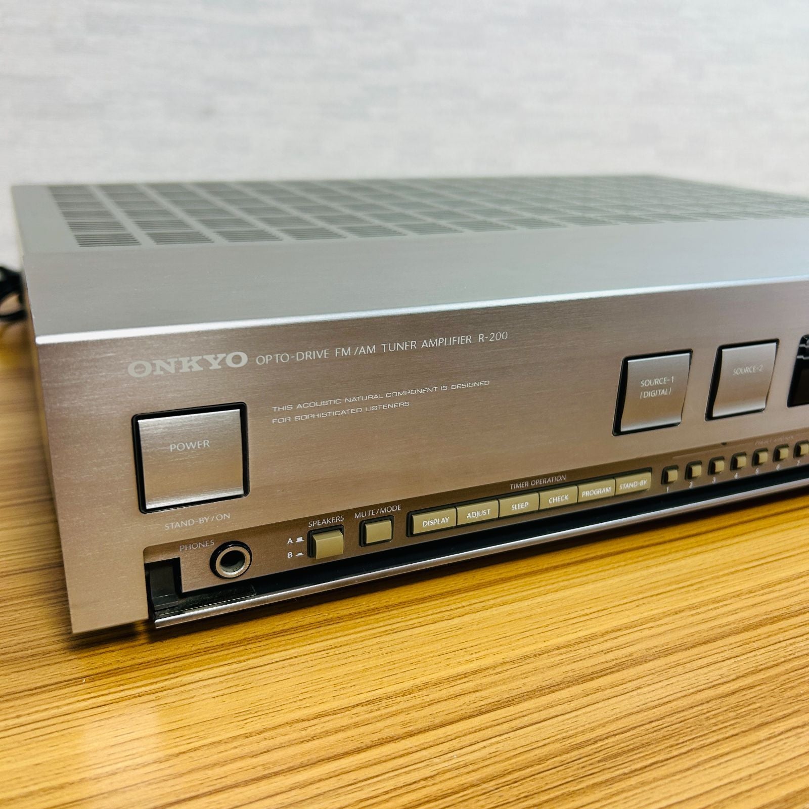 Onkyo Av Amplifier R-200