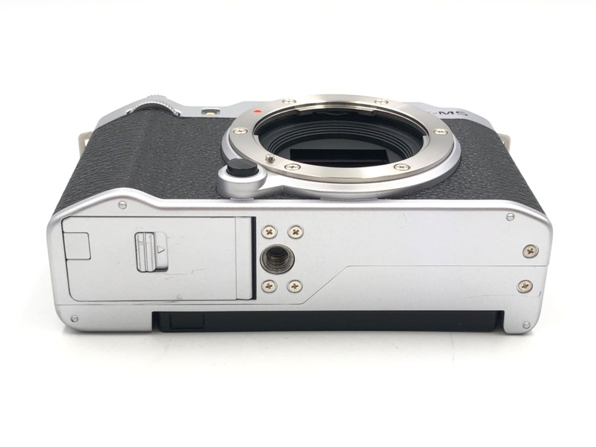 Mirrorless Interchangeable Lips X-M5