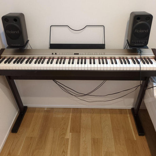 Roland Keyboard Electronic Piano