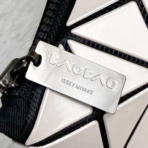 Baobao Isseymiyake Pouch Bao Issey Miyake
