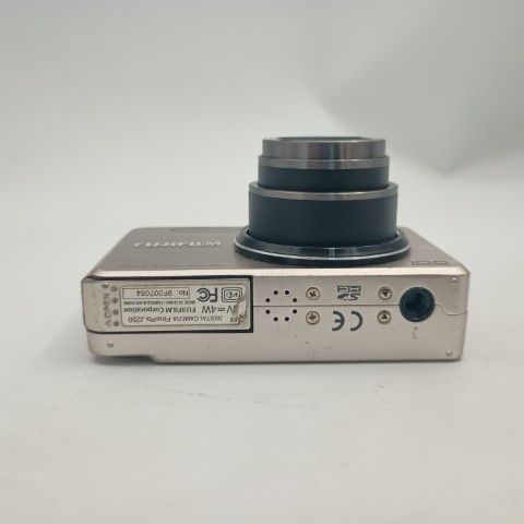 Fujifilm Compact Digital Camera Finepix J250 Silver