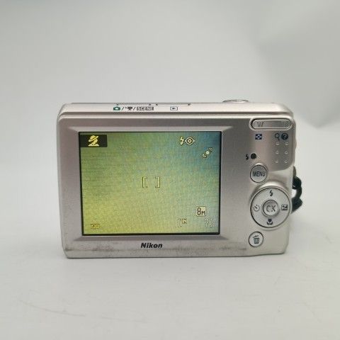 Nikon Compact Digital Camera Coolpix L19 Silver