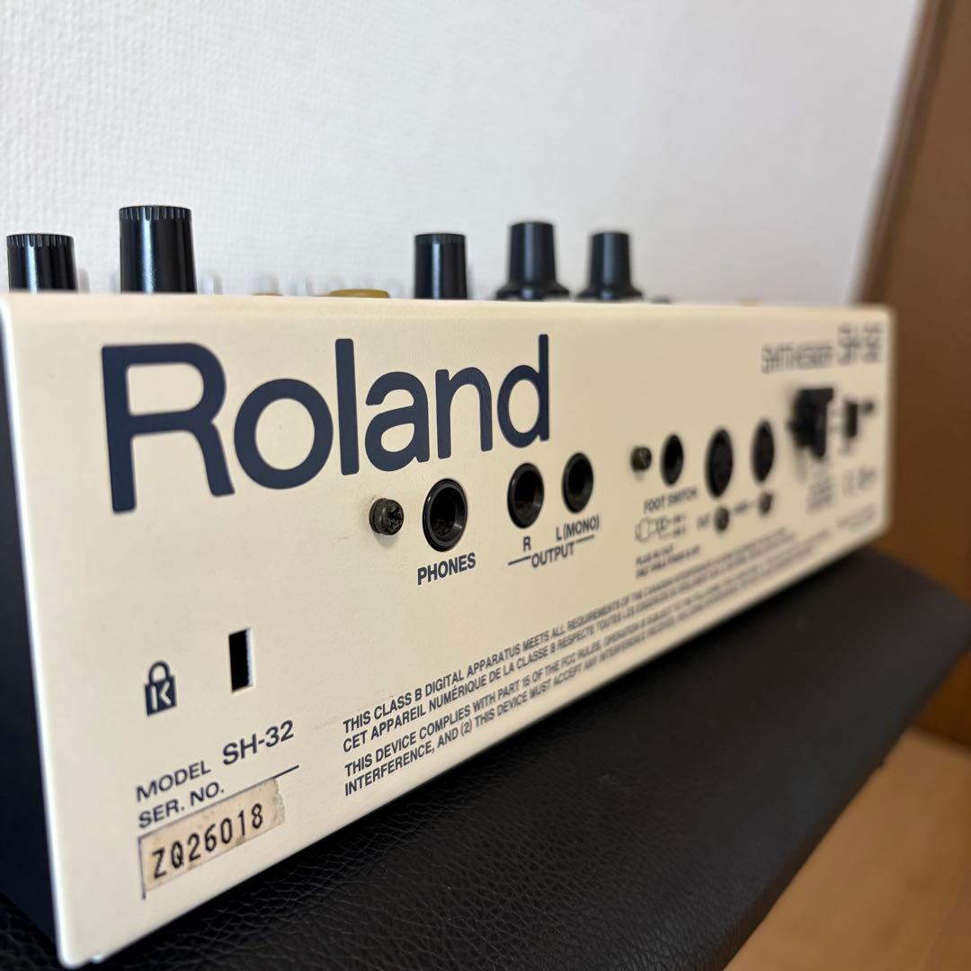 Roland Analog Synthesizers Sh-32