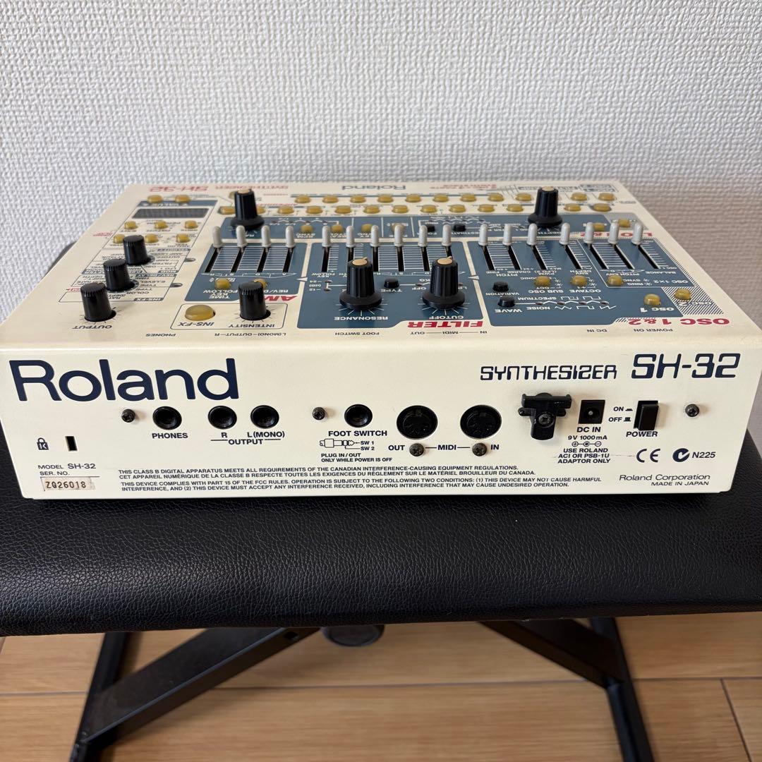 Roland Analog Synthesizers Sh-32