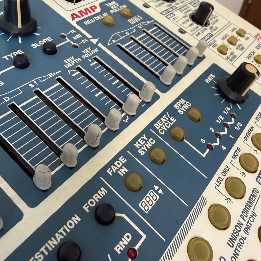 Roland Analog Synthesizers Sh-32