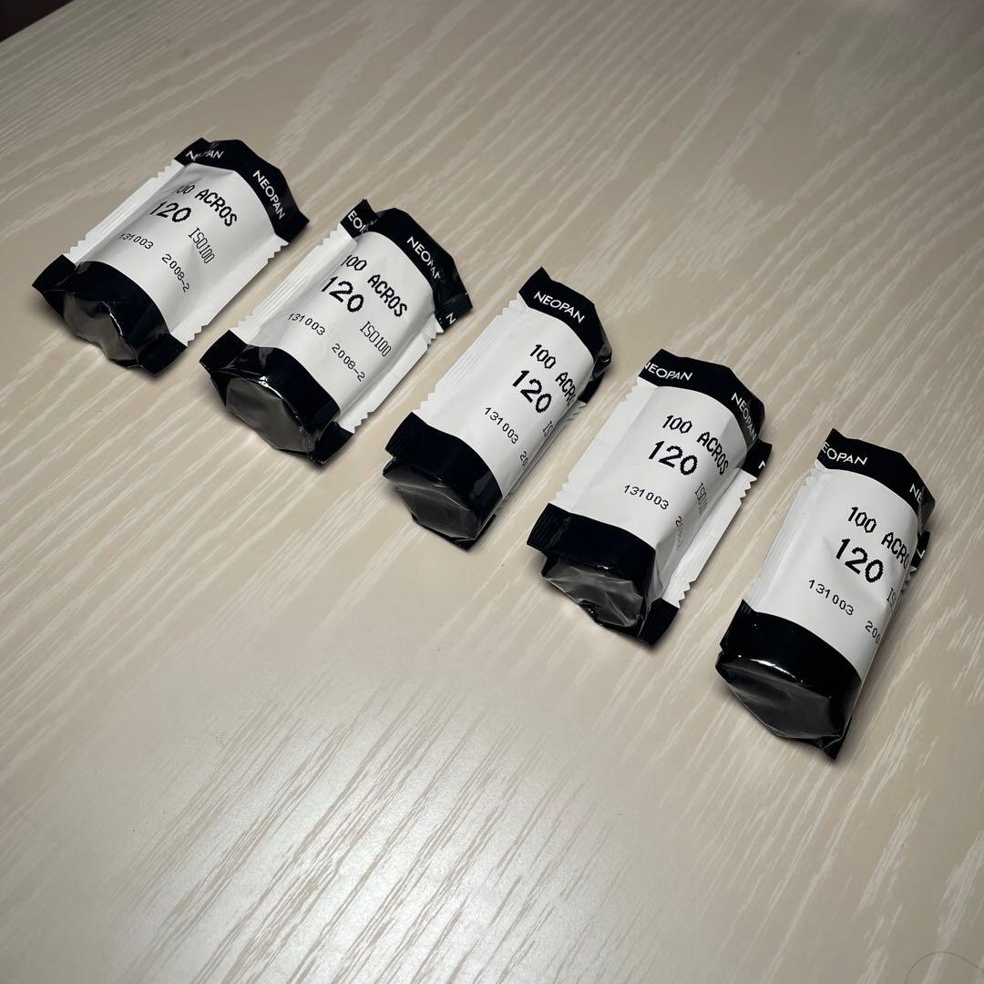 Fujifilm 120 Film (Medium Format Neopan100 Acros 5 2008-02