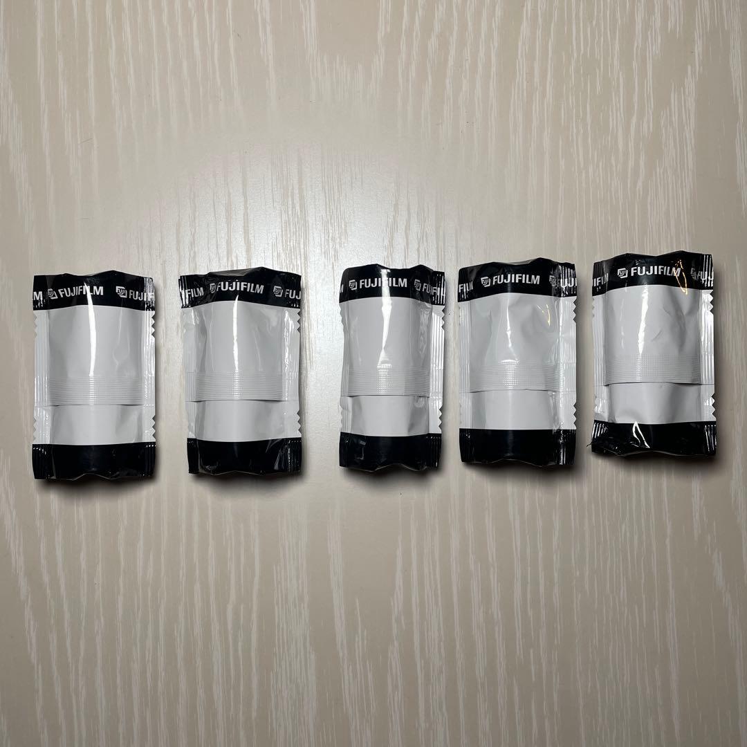 Fujifilm 120 Film (Medium Format Neopan100 Acros 5 2008-02