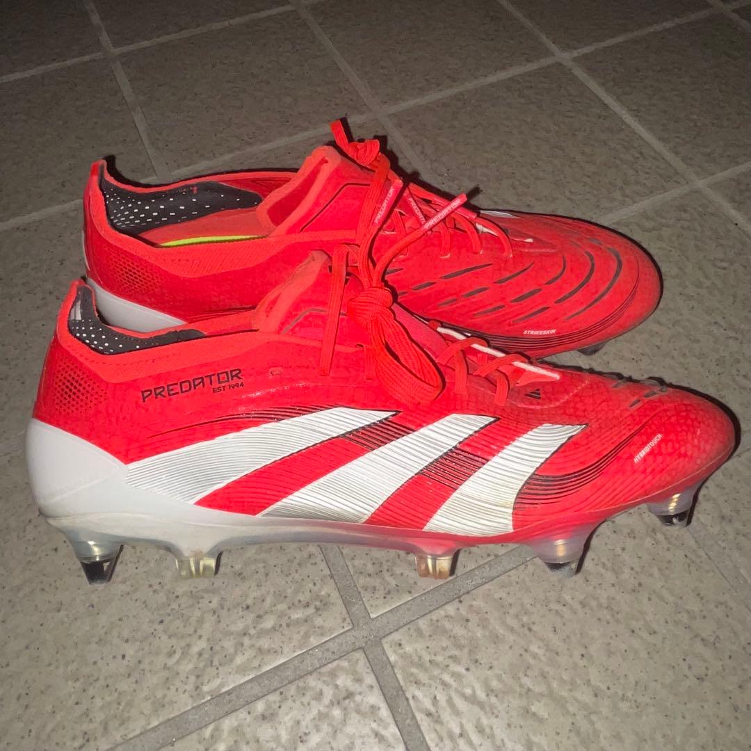 Adidas voetbalschoenen met spikes