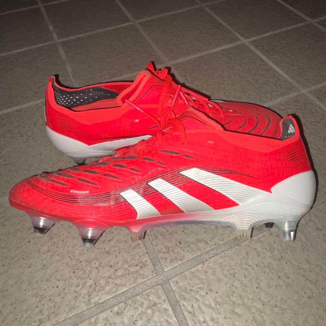 Adidas voetbalschoenen met spikes