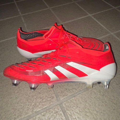 Adidas voetbalschoenen met spikes