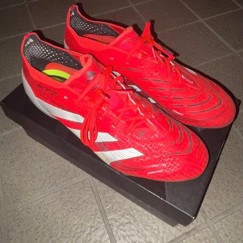 Adidas voetbalschoenen met spikes