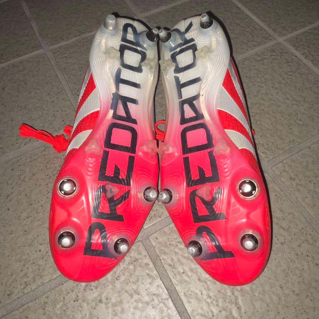 Adidas voetbalschoenen met spikes