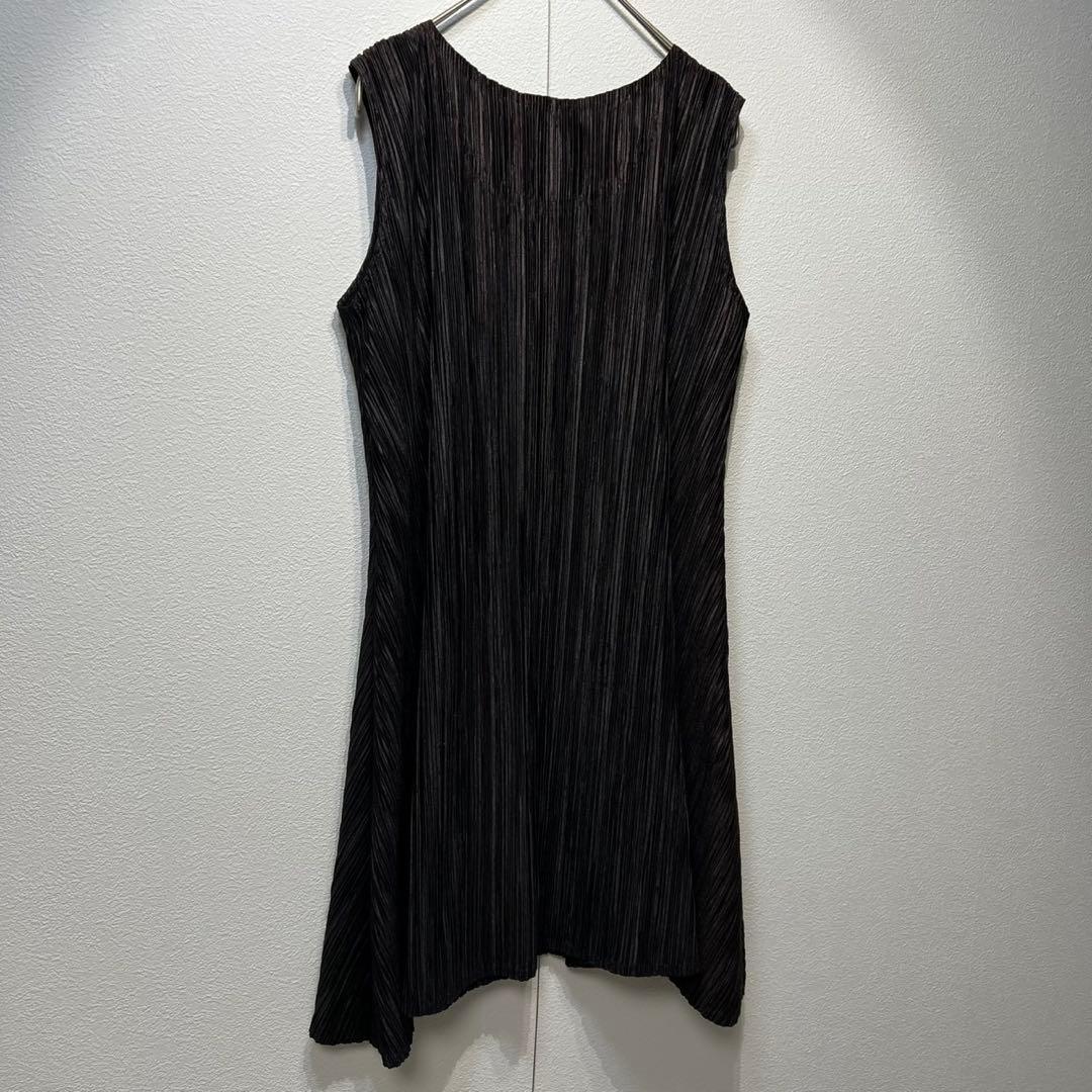 Pleats Please Sleeveless