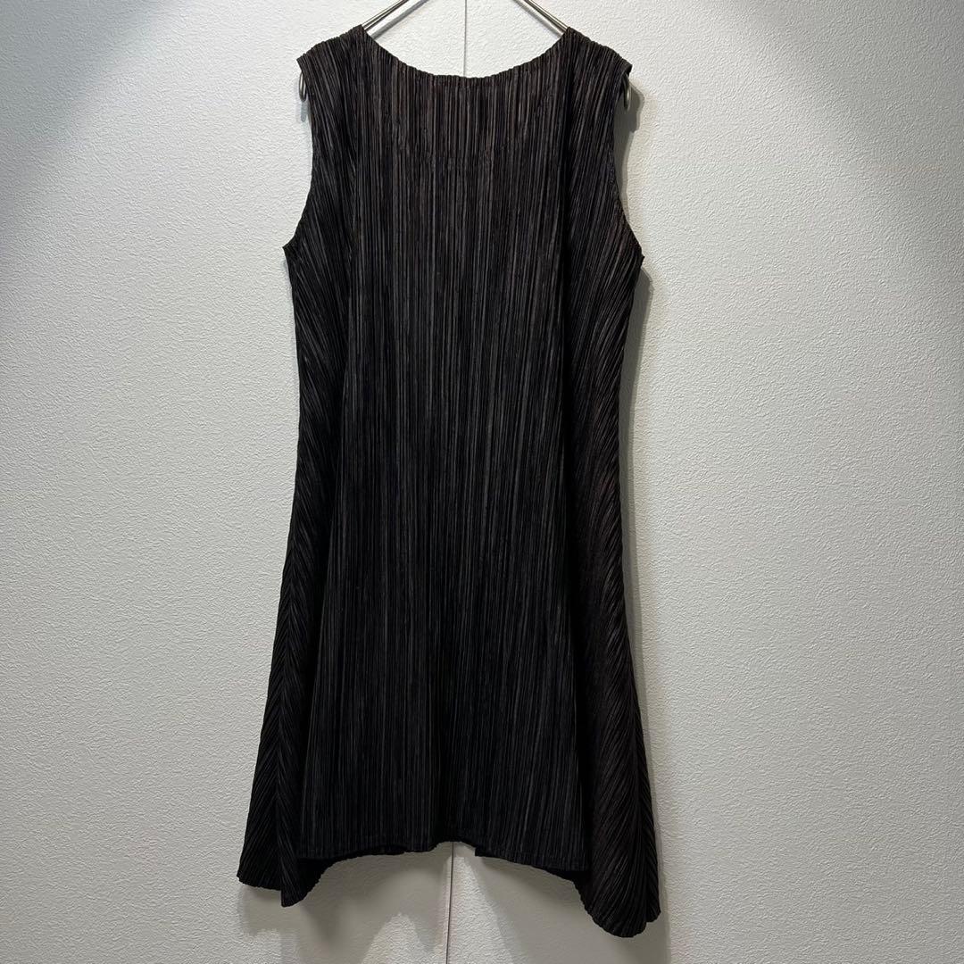 Pleats Please Sleeveless