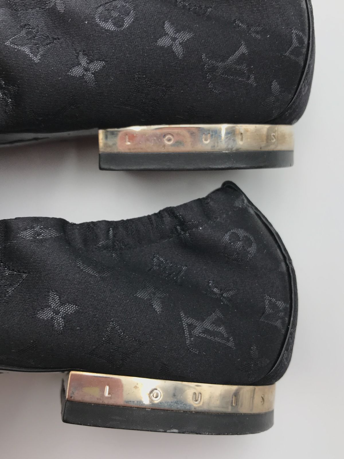 Louis Vuitton Flat Shoes 35 22 2515