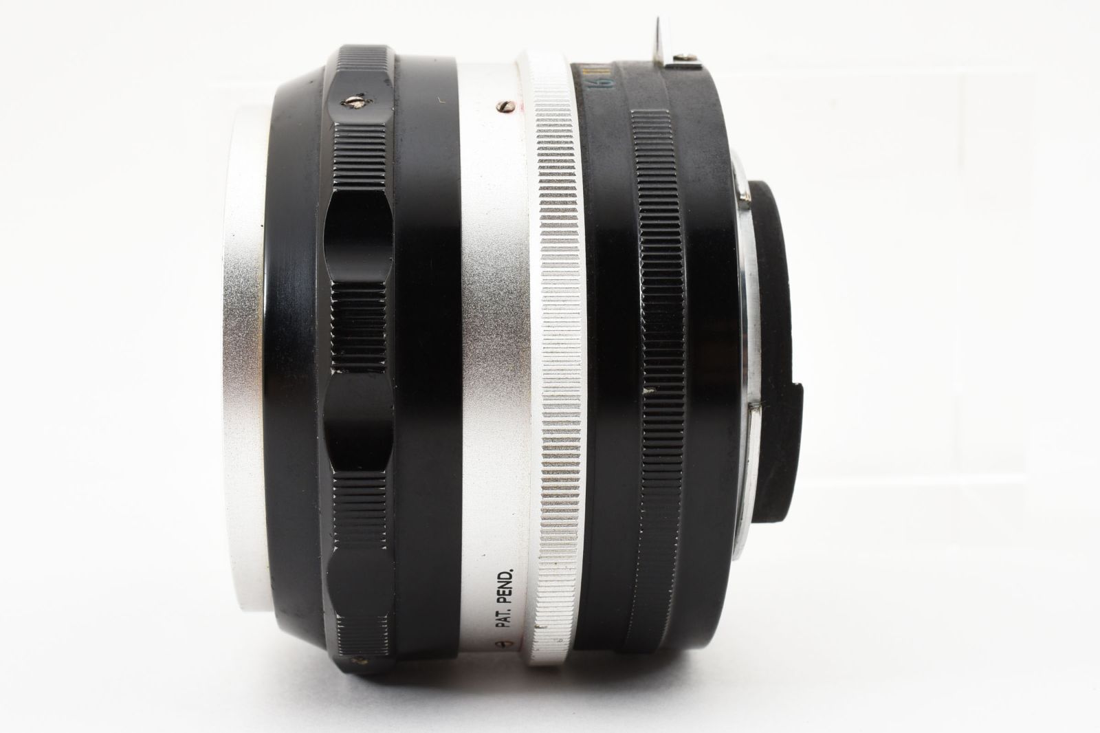 Lens (Single Focus) #3351L Nikon Nikkor-S Auto Non-Ai F1.4 Mf *Pat.Pend*