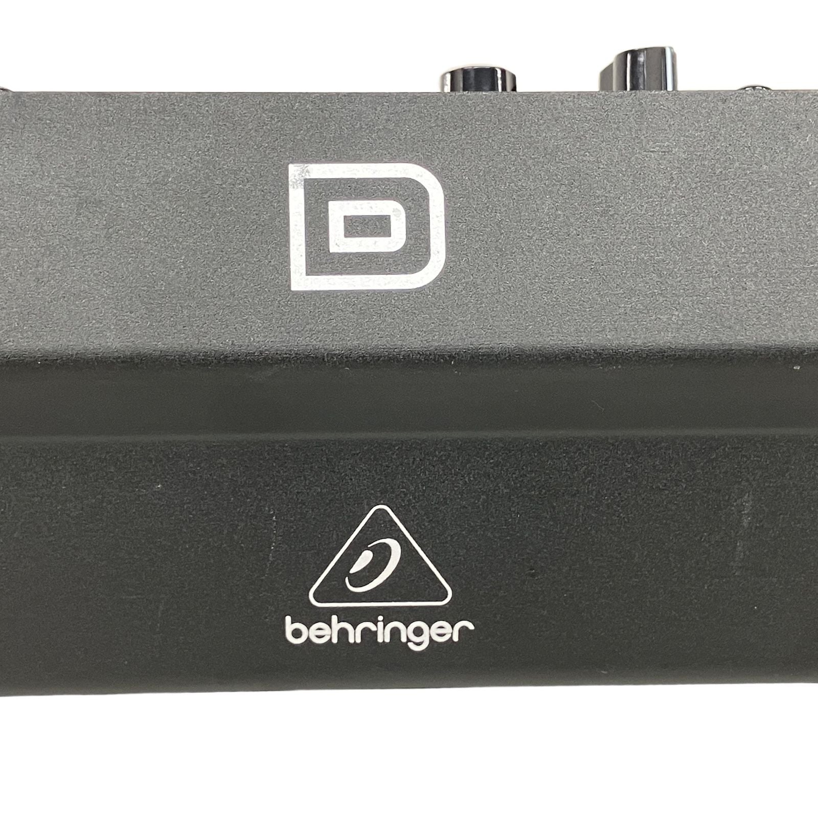 Analog Synthesizer Behringer Model D K11362919