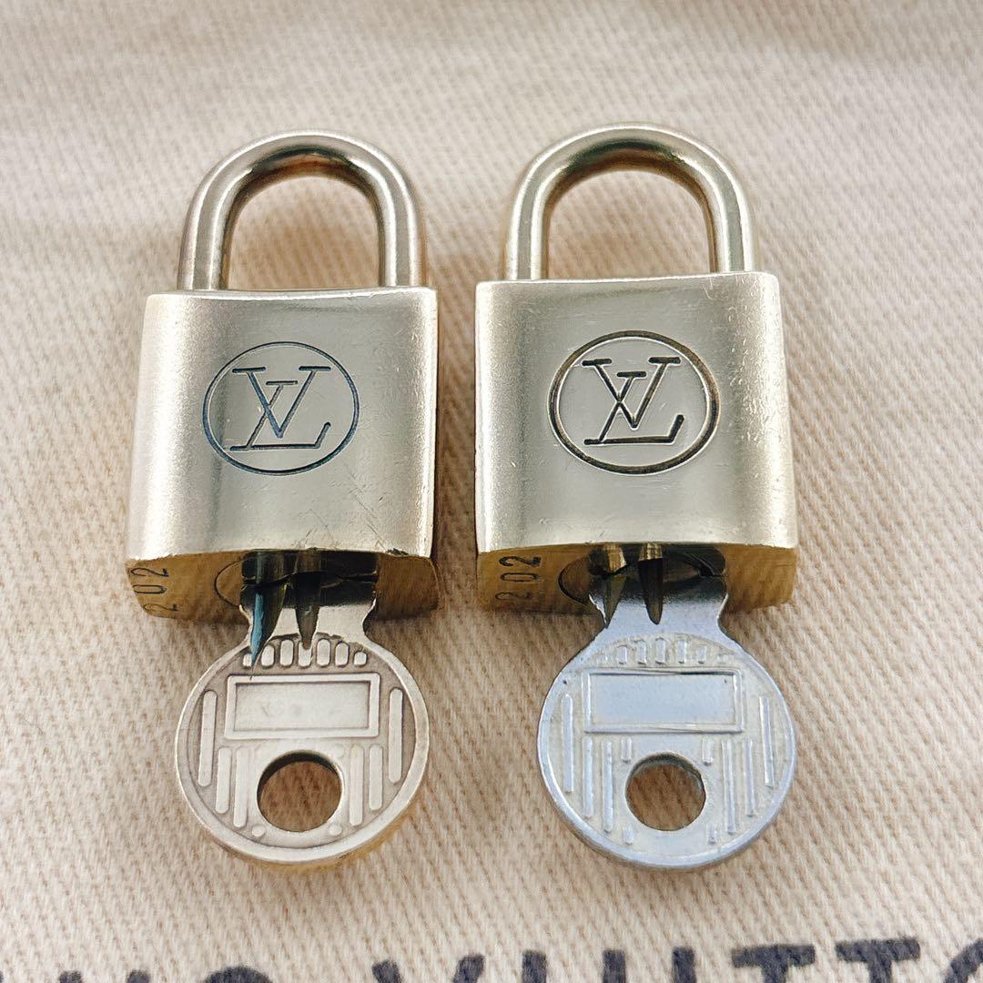 Louis Vuitton Locks Keys No202 2